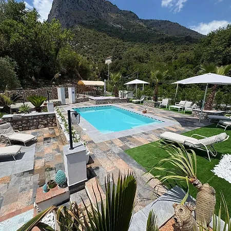 Pensión Paradise House